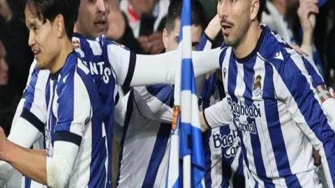 四川女篮晋级下一轮，山西力压上海占据领先地位